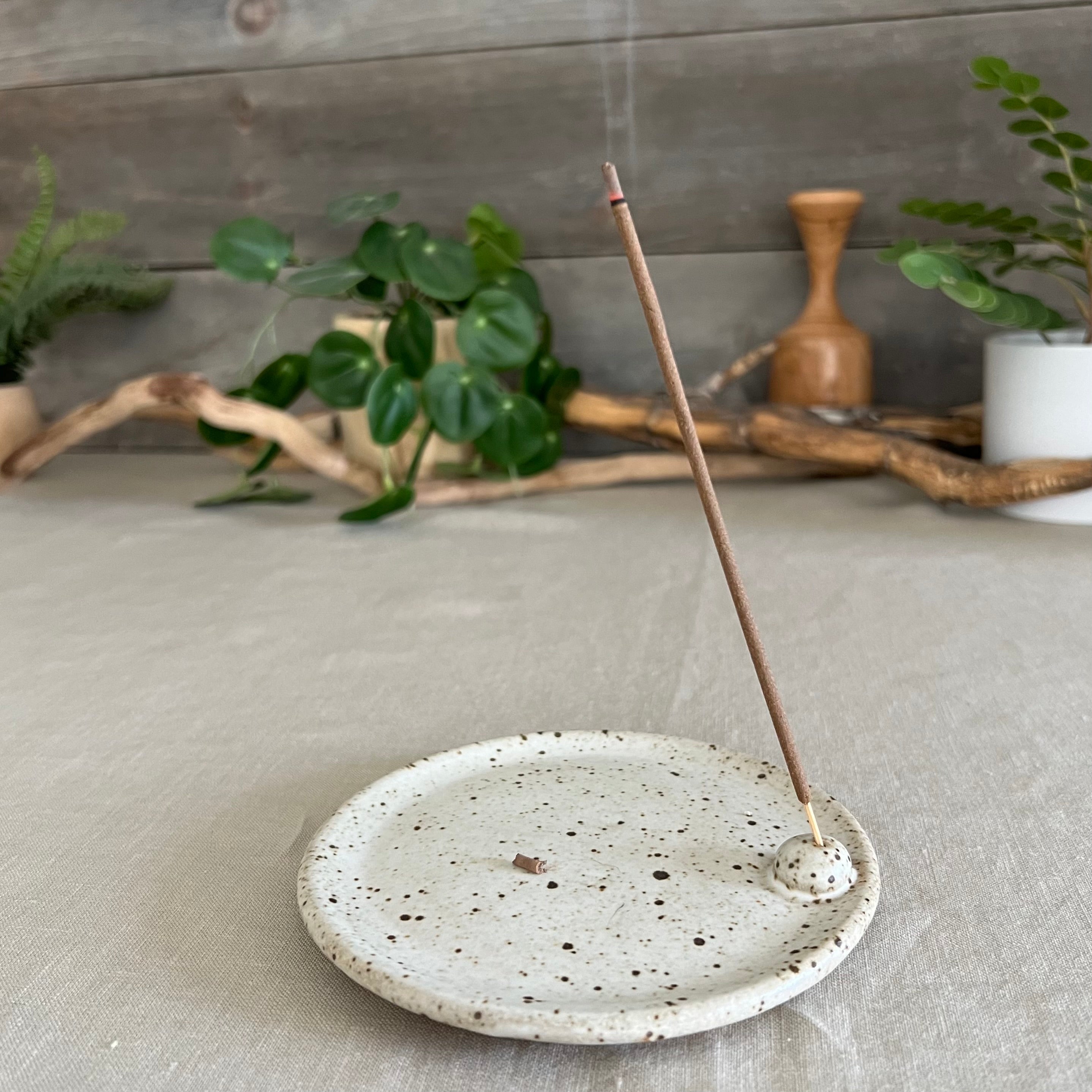 Speckle Incense Holder/Candle Plate – kmgpottery