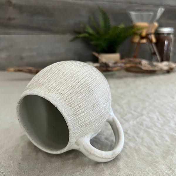 Scratch Collection Tea Notch Globe Mug