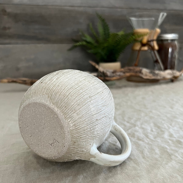 Scratch Collection Tea Notch Globe Mug