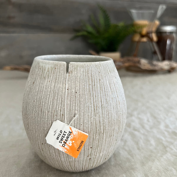 Scratch Collection Tea Notch Globe Mug